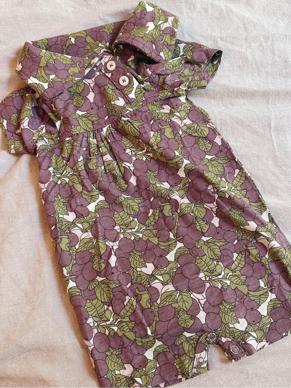 New NWT Kate Quinn 6-12 month baby romper with collar in vintage plum print
